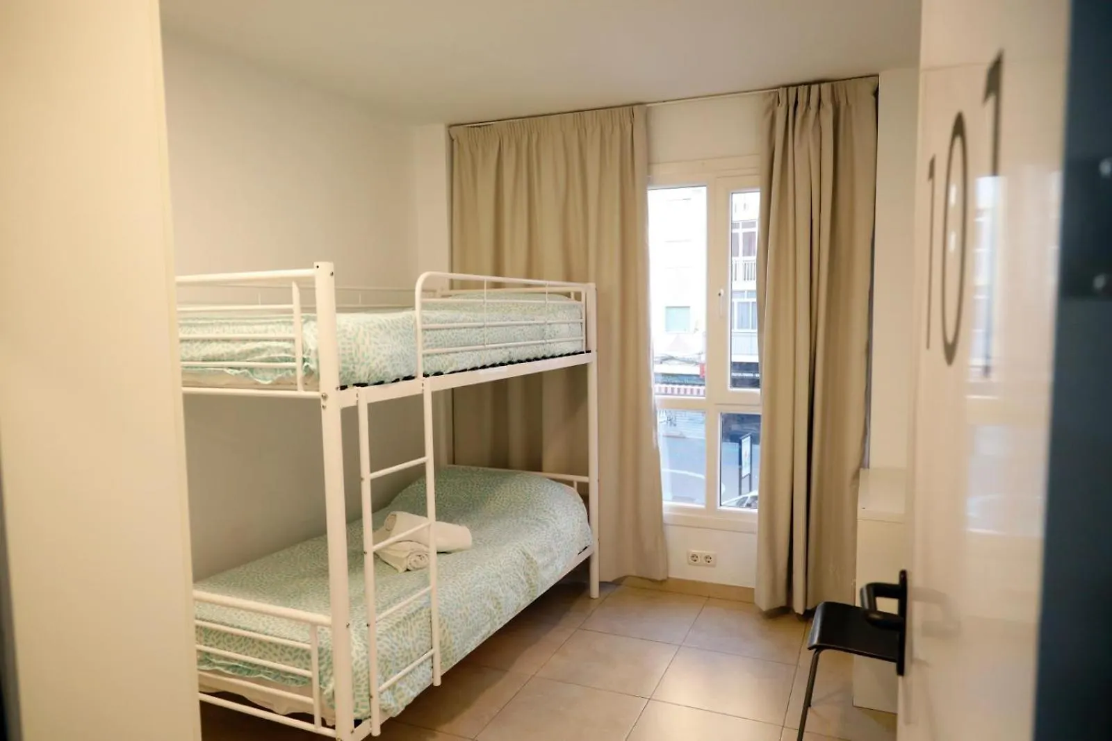Residencia Universitaria Alboran Apartment Malaga